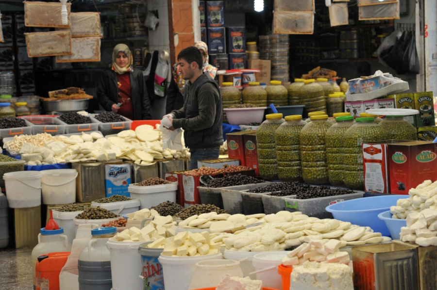 Tarihi peynirciler çarşisi