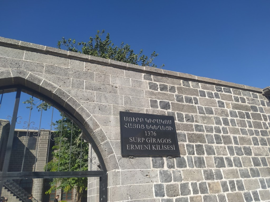 Surp Giragos Kilisesi